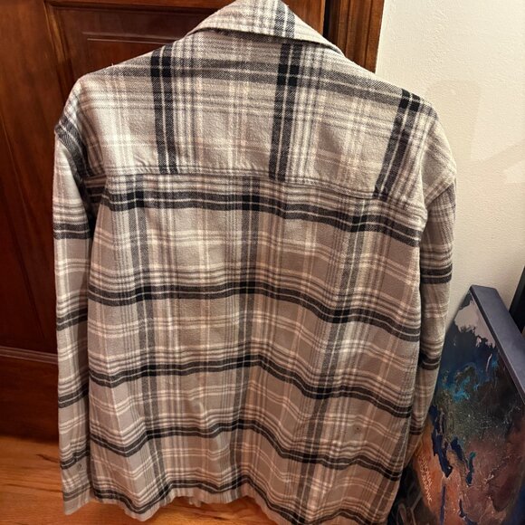 H&M Gray Plaid Flannel Shirt | Neutral Button Down - Picture 3 of 4